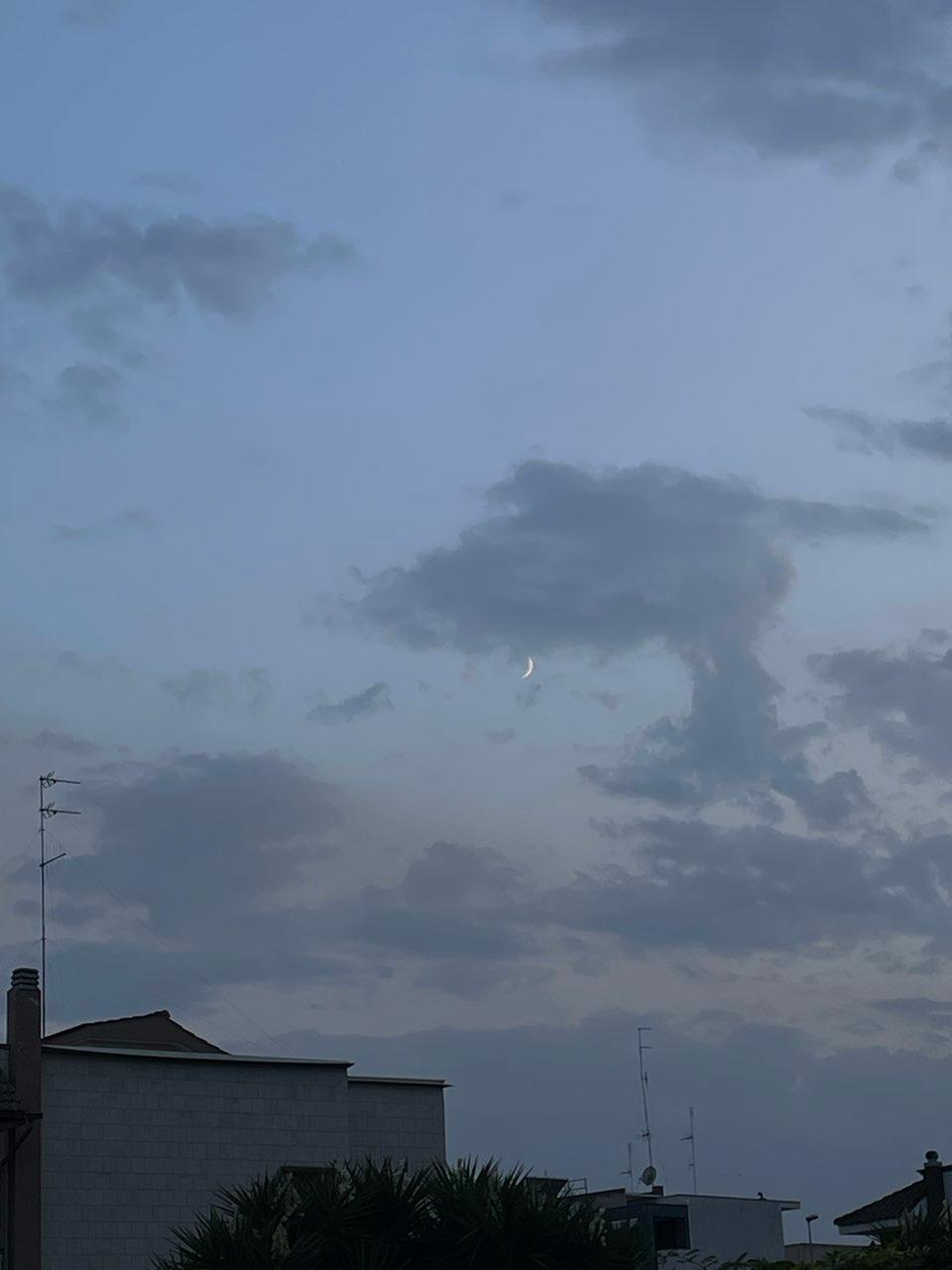 The Moon over Bari, Italy — waxing crescent, Lunar Day 6