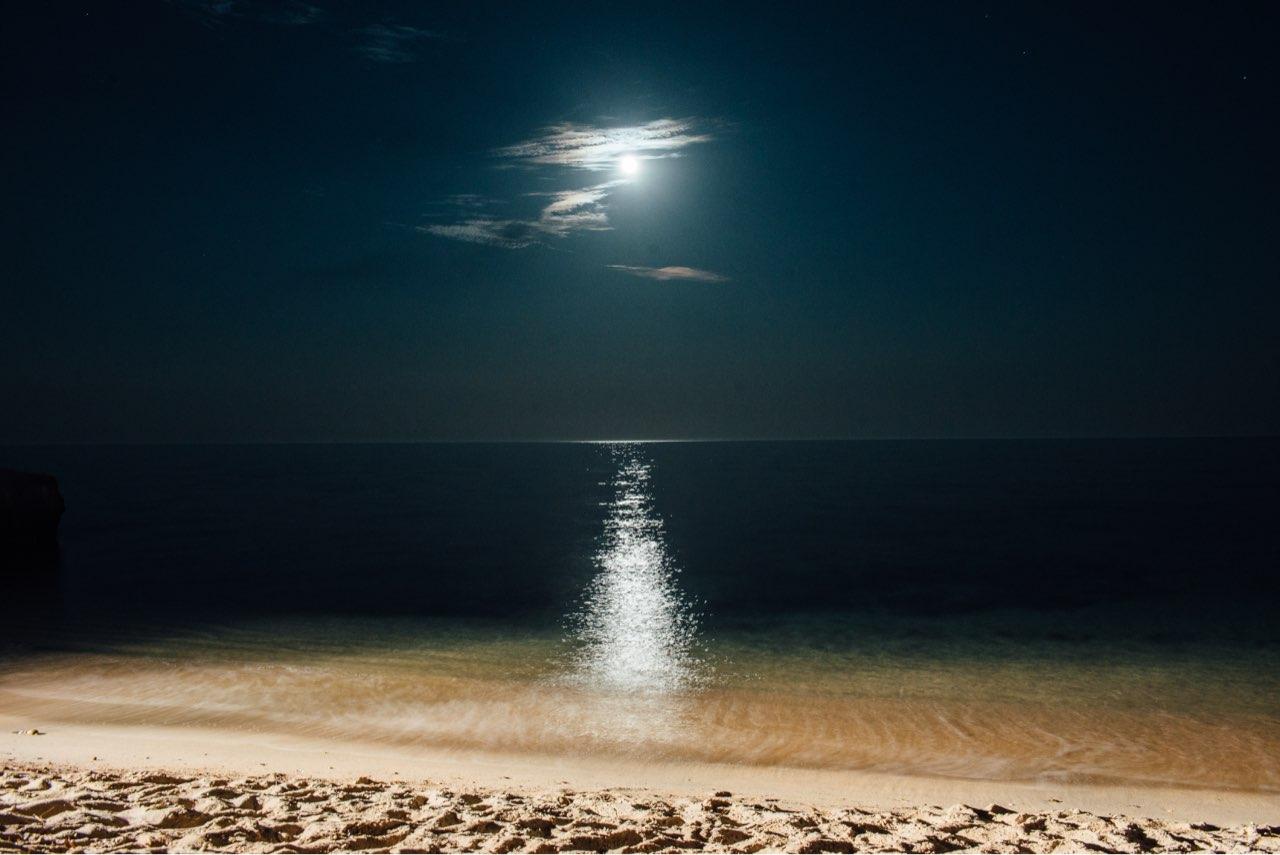 The Moon over Cagliari, Italy — full moon, Lunar Day 17