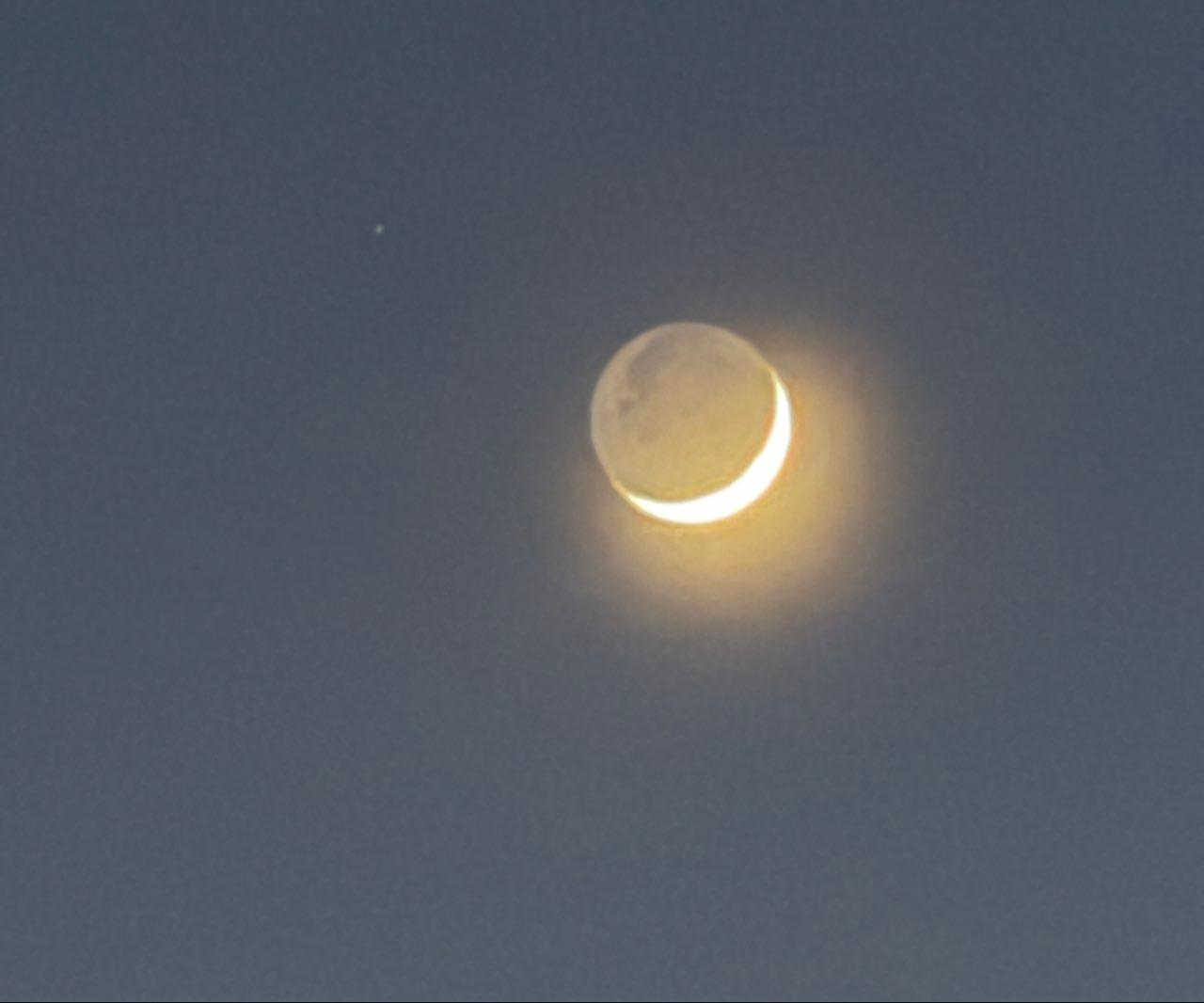 The Moon over Däniken SO, Schweiz — waxing crescent, Lunar Day 4