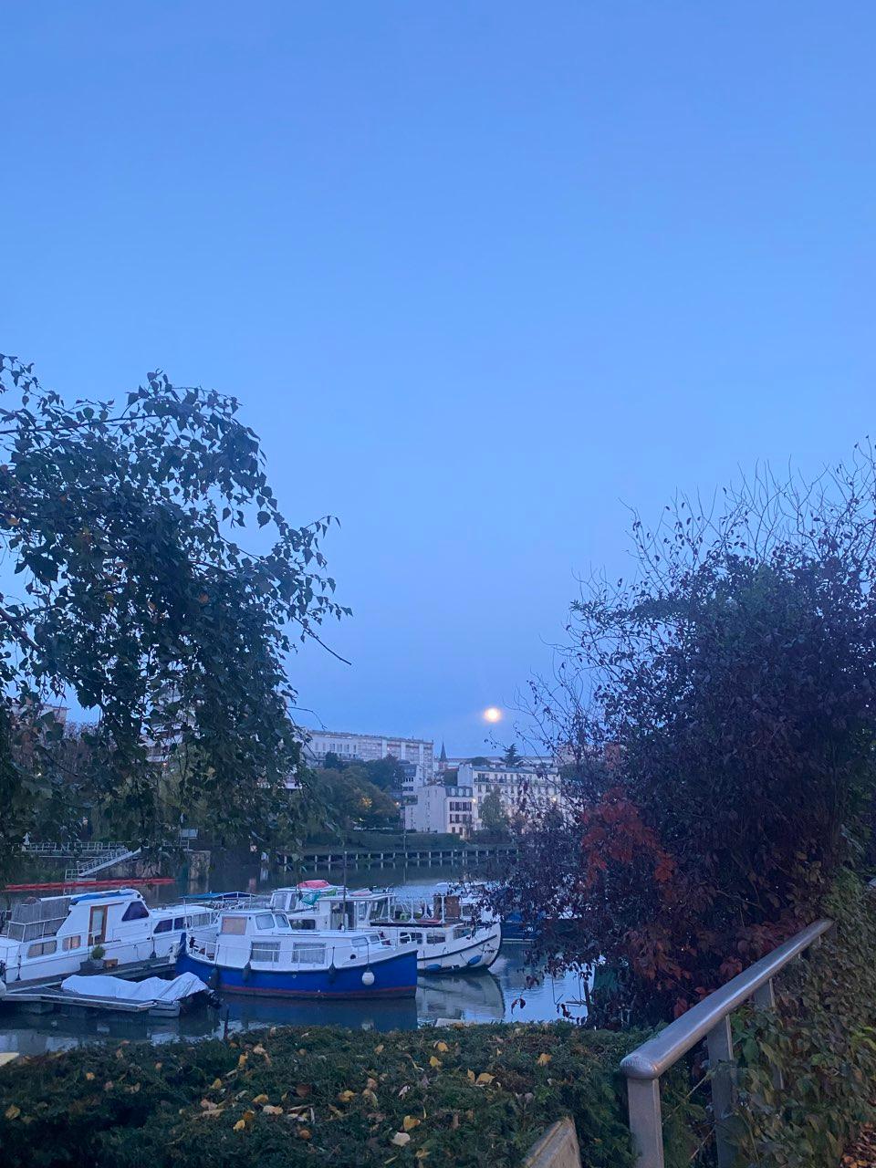 The Moon over Joinville-le-Pont, France — full moon, Lunar Day 15