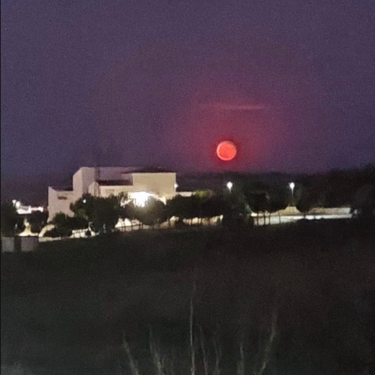 The Moon over Villafranca de los Barros, España — full moon, Lunar Day 17