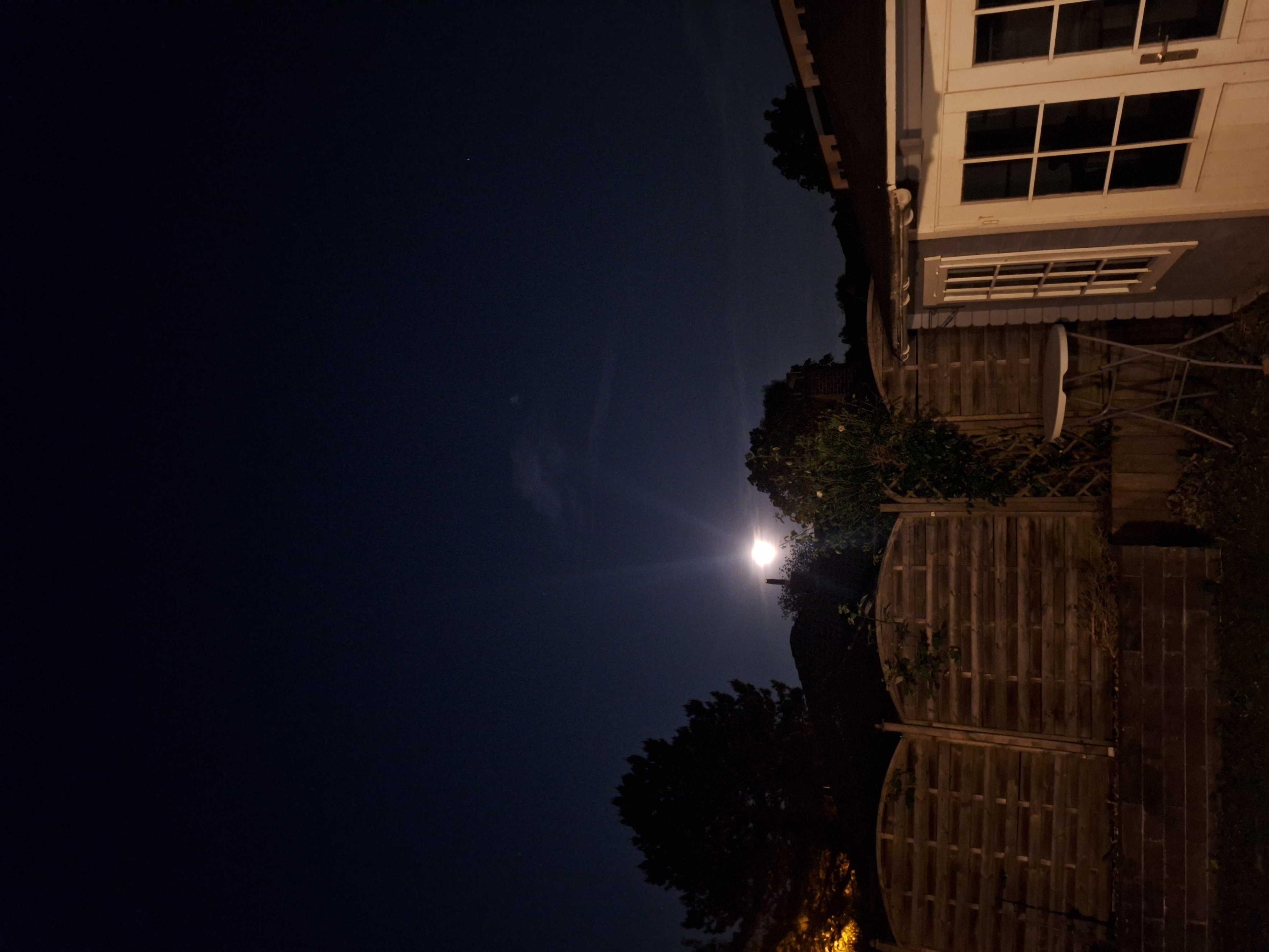 The Moon over Zaventem, Belgique — full moon, Lunar Day 16