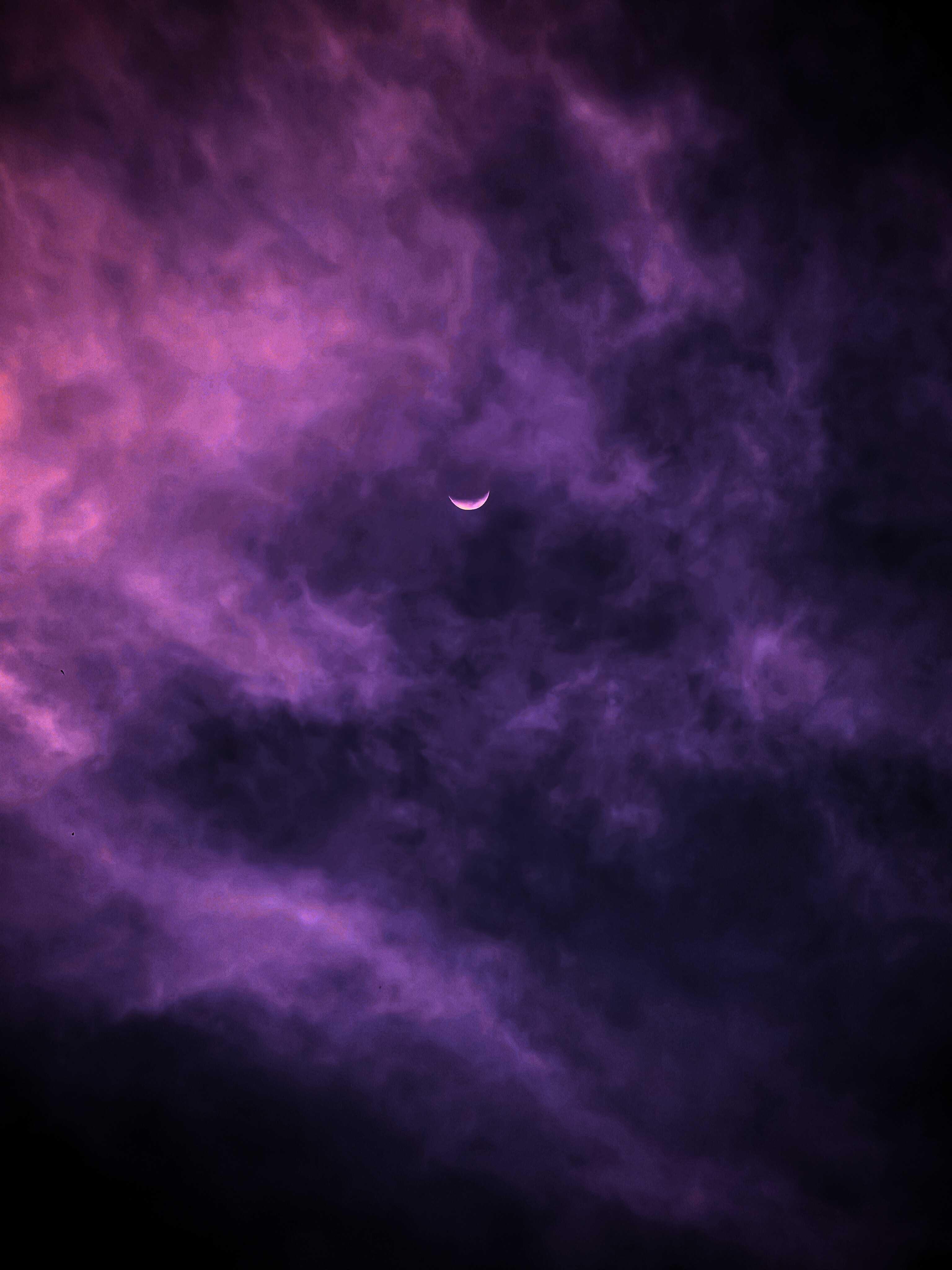 The Moon over Zapopan, México — waxing crescent, Lunar Day 6