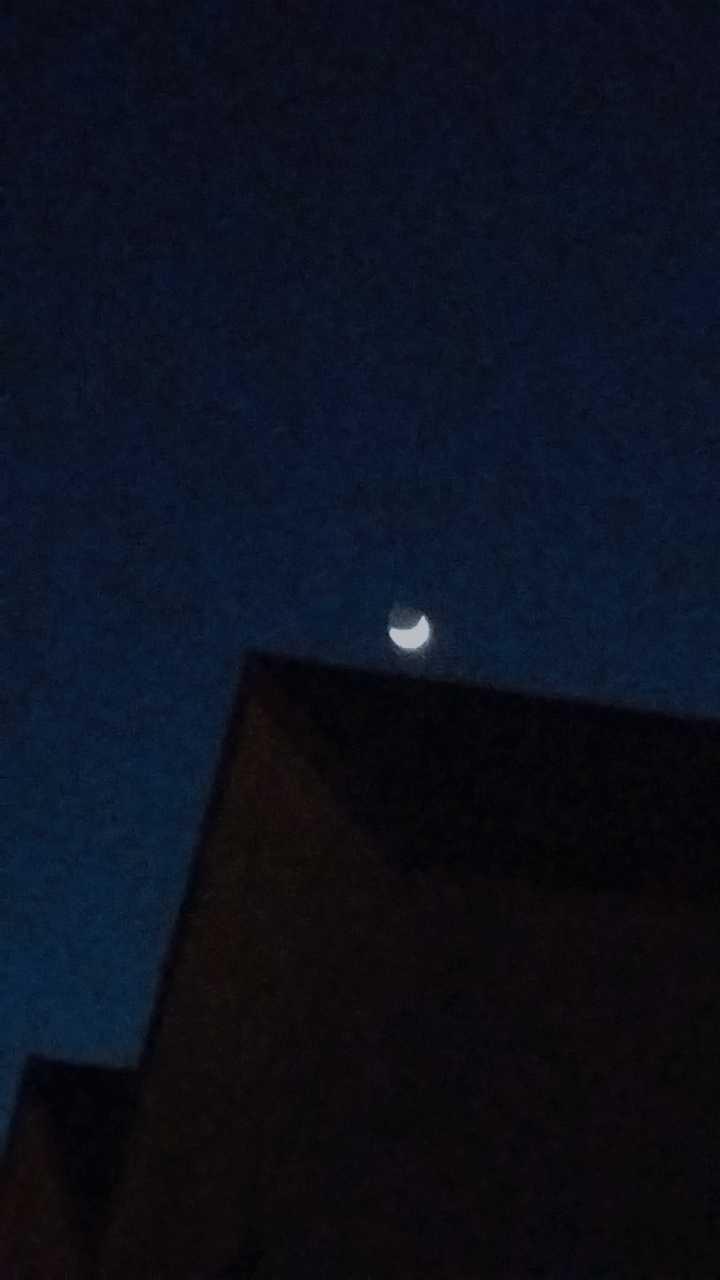 The Moon over Nowy Tomyśl, Polska — waxing crescent, Lunar Day 4