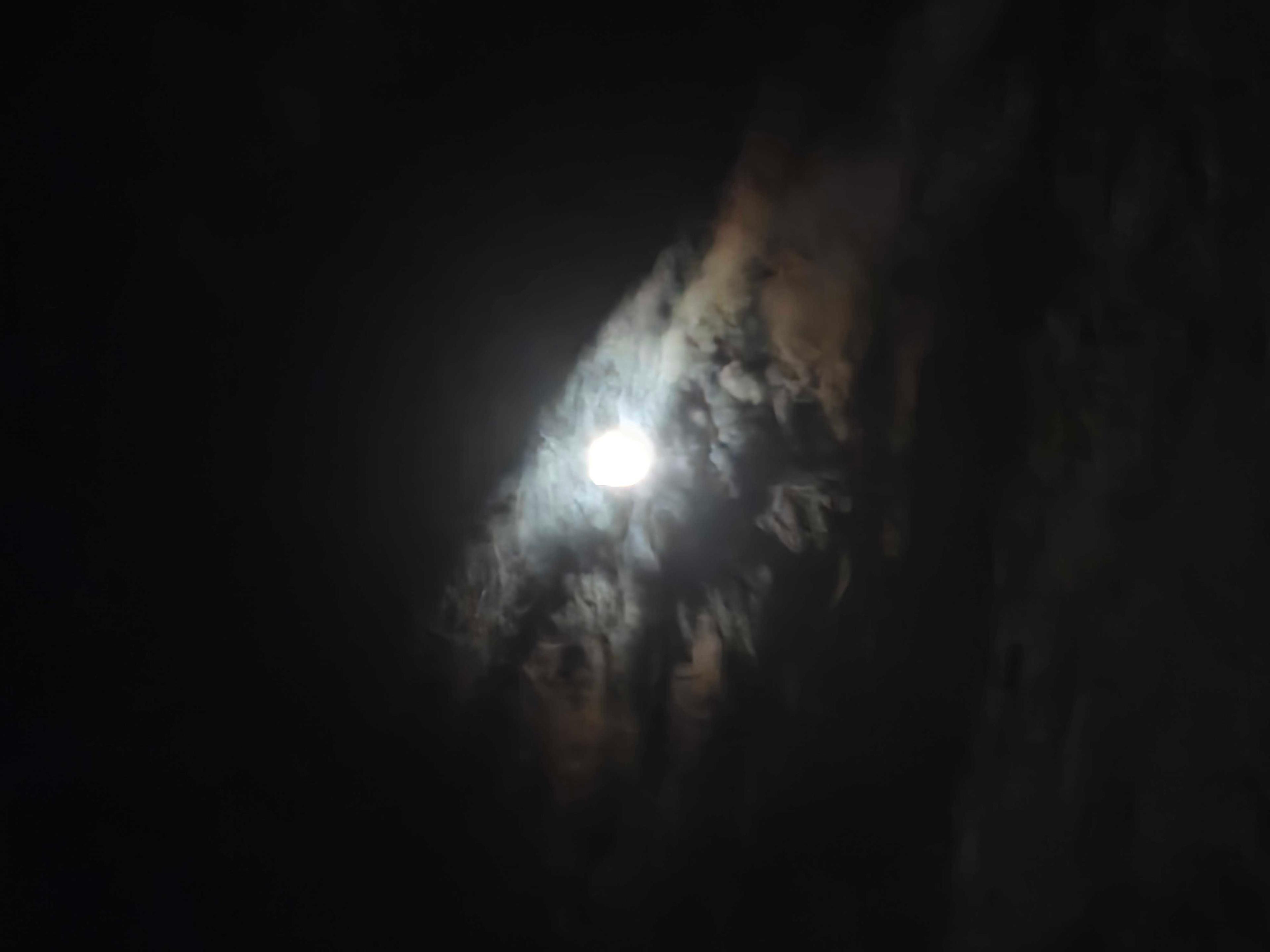 The Moon over McKinleyville, United States — waxing gibbous, Lunar Day 13
