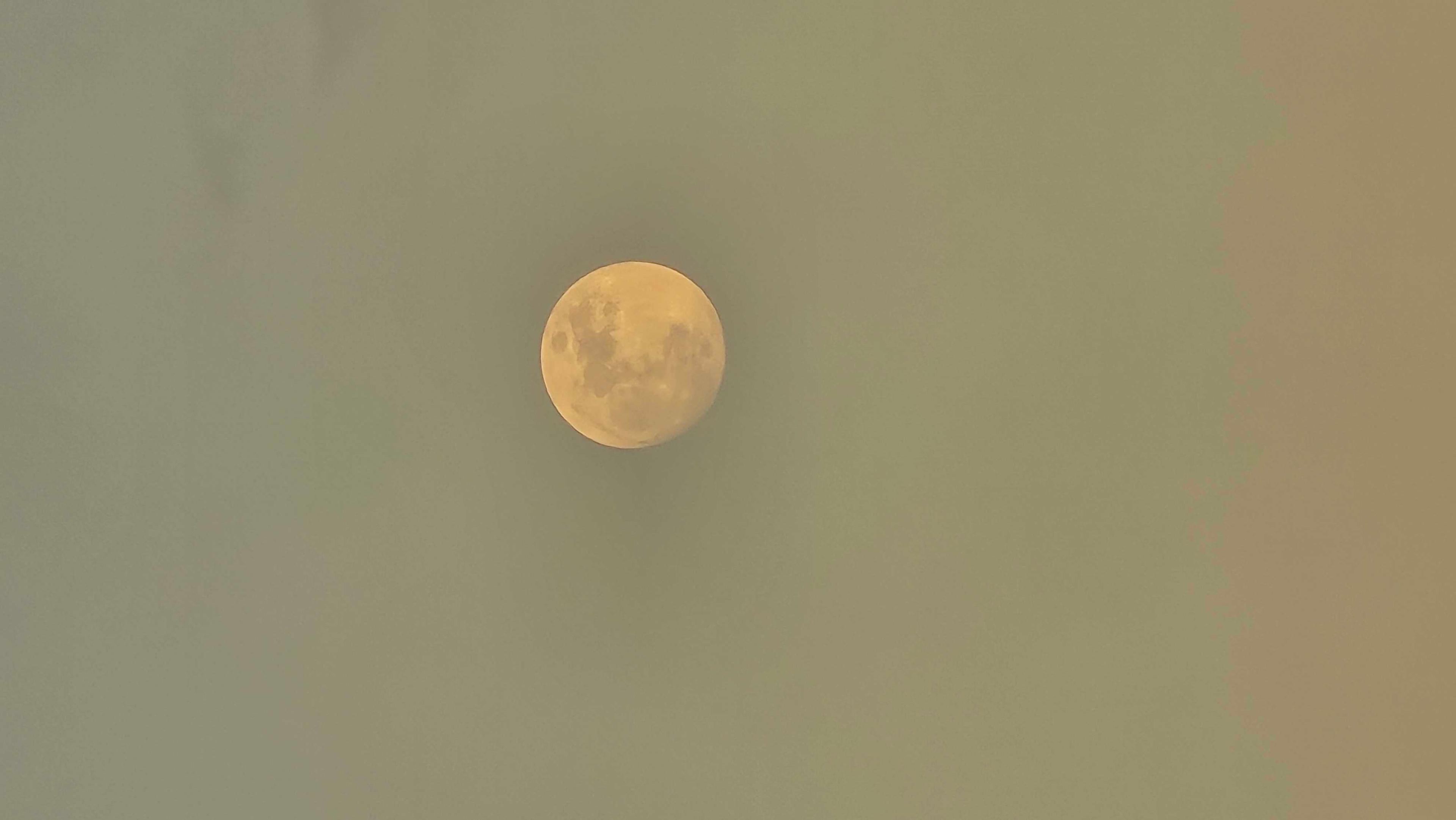 The Moon over United Kingdom — full moon, Lunar Day 15