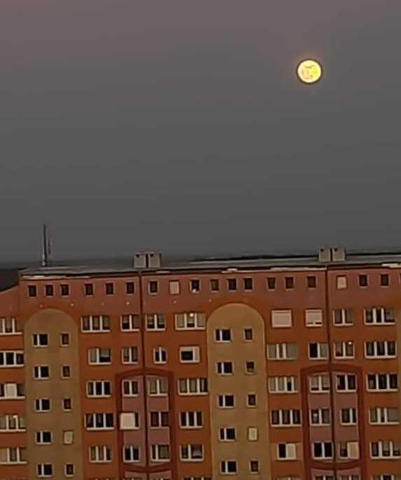 The Moon over Lubin, Polska — full moon, Lunar Day 15
