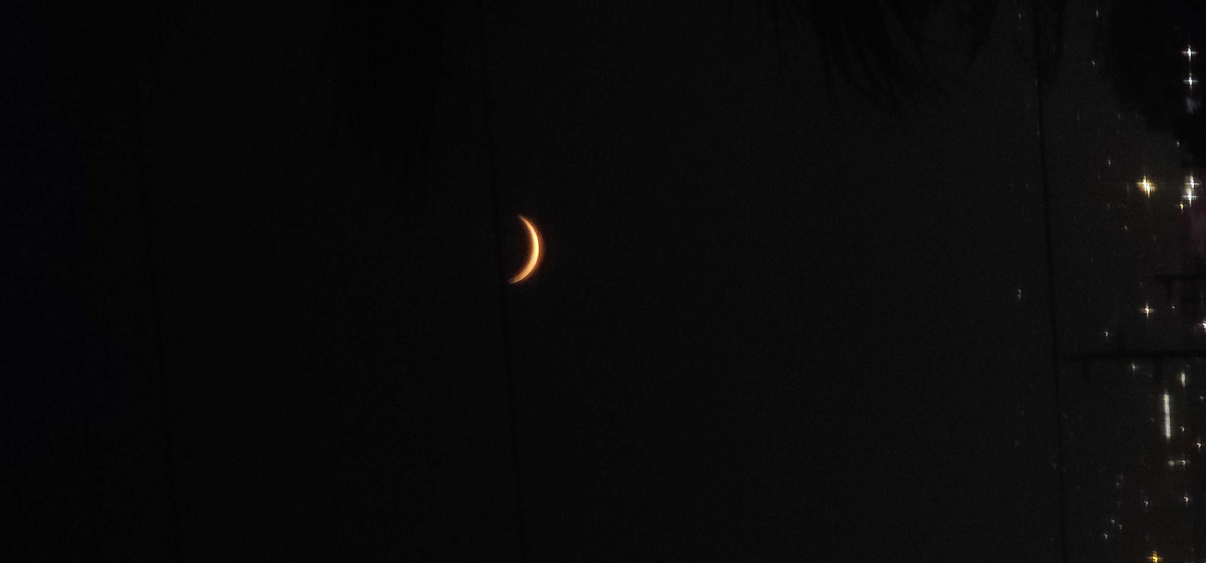 The Moon over Tijuana, México — waning crescent, Lunar Day 27