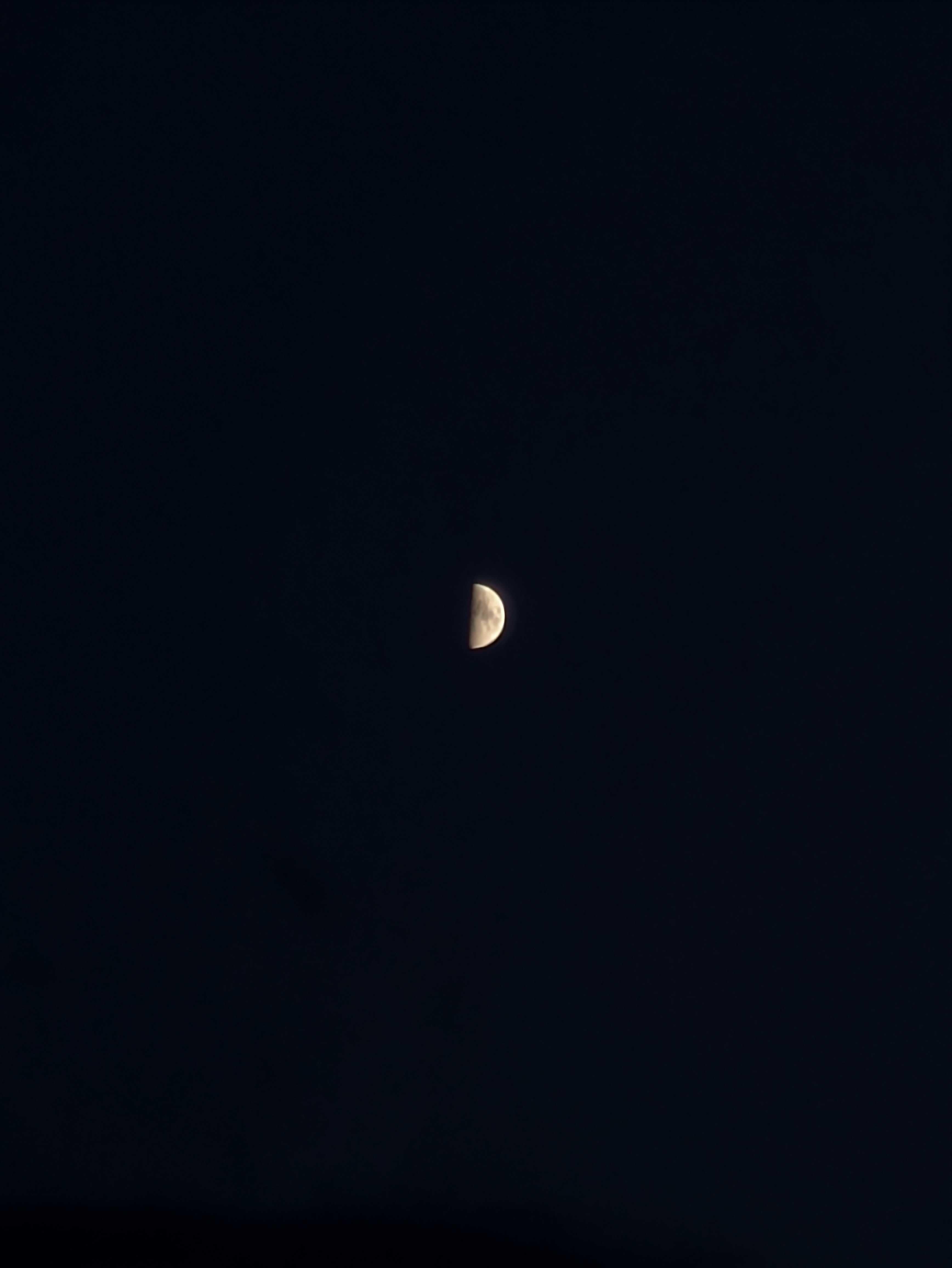 The Moon over United Kingdom — first quarter, Lunar Day 9