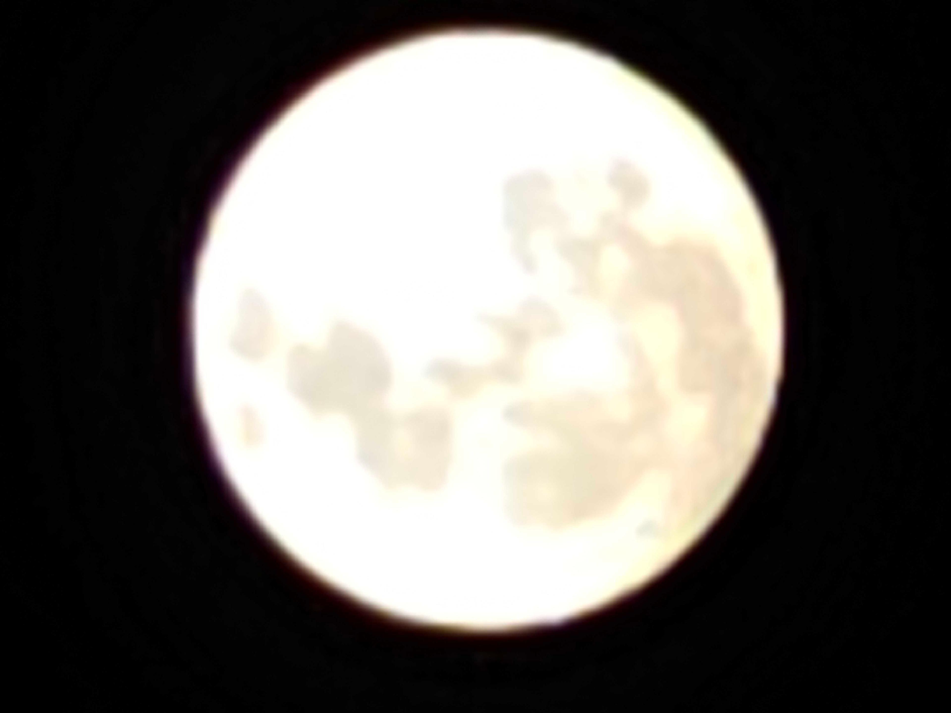 The Moon over Brasil — full moon, Lunar Day 16