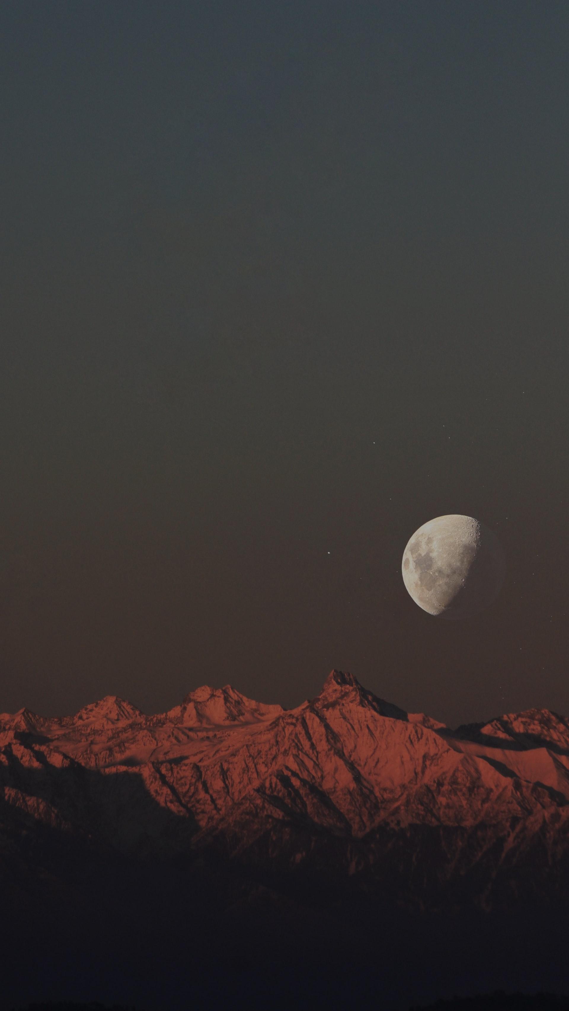 Illustration for How Lunar Energy Comforts You